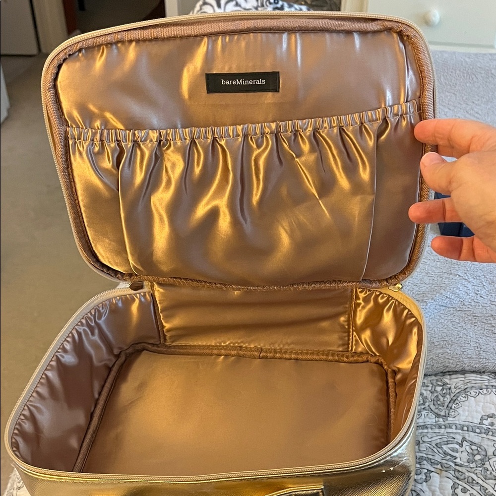 bareMinerals Shimmering Gold Makeup Case